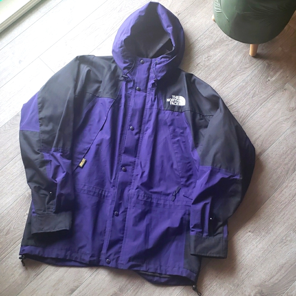 North Face Euro Mountain Light NWOT